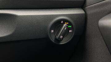 2025 Volkswagen TSI Match DSG Euro 6 5-door (Grey) - Image: 23