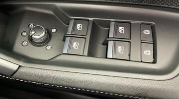 2025 Audi TFSI 30 S line S Tronic Euro 6 4-door (Black) - Image: 19