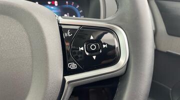 2024 Volvo 2.0 B5 MHEV Plus Auto 4WD Euro 6 5-door (Grey) - Image: 24