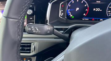 2025 Volkswagen 1.0 TSI R-Line DSG Euro 6 5-door (Red) - Image: 40