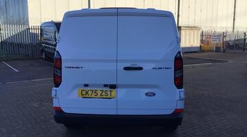 2025 Ford 2.0 320 EcoBlue Trend Auto L1 H1 Euro 6 5-door (White) - Image: 19