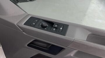 2025 Volkswagen 2.0 TDI T28 Highline FWD SWB Euro 6 5-door (White) - Image: 20