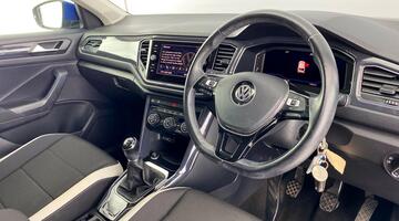 2019 Volkswagen TDI SEL Euro 6 5-door (Blue) - Image: 6