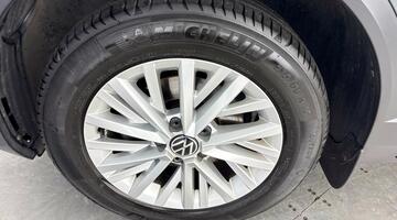 2023 Volkswagen 1.0 TSI Life Euro 6 5-door (Grey) - Image: 29