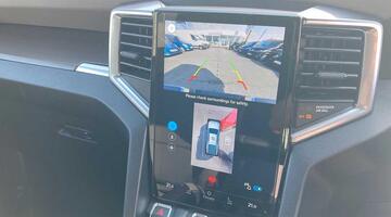 2025 Volkswagen 2.0 TDI Style Auto 4Motion Euro 6 4-door (Red) - Image: 37