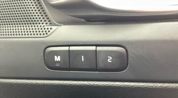 2025 Volvo 2.0 B4 MHEV Plus DCT Auto Euro 6 5-door (Grey) - Image: 19