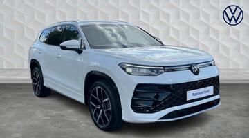 2025 Volkswagen TSI eHybrid 19.7kWh R-Line DSG Euro 6 5-door (White) - Image: 1