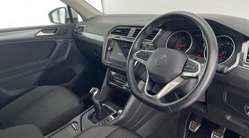 2022 Volkswagen TSI Active Euro 6 5-door (White) - Image: 6