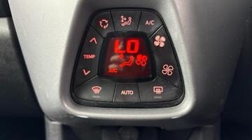 2020 Toyota 1.0 VVT-i x-trend Funroof x-shift Euro 6 5-door (White) - Image: 15