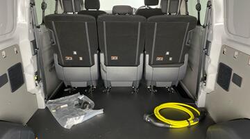 2025 Volkswagen T32 65kWh Commerce Pro Kombi Auto LWB 5-door (Grey) - Image: 26