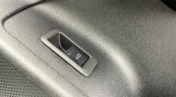 2025 Audi 100kWh Edition 1 Auto quattro 5-door (Black) - Image: 24