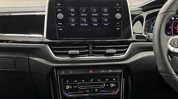 2025 Volkswagen 2.0 TDI R-Line DSG Euro 6 5-door (Blue) - Image: 12