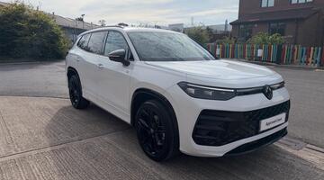 2025 Volkswagen TSI eHybrid 19.7kWh R-Line Edition DSG Euro 6 5-door (White) - Image: 25