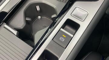 2025 Volkswagen 2.0 TSI R-Line DSG Euro 6 5-door (Black) - Image: 15