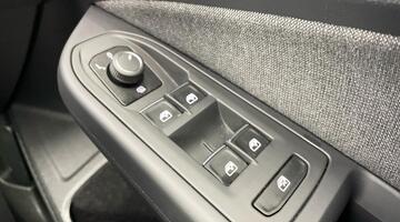 2022 Volkswagen TSI Life Euro 6 5-door (White) - Image: 19