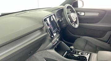 2025 Volvo 2.0 B4 MHEV Plus DCT Auto Euro 6 5-door (Blue) - Image: 2