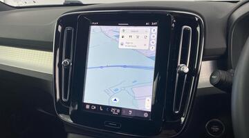 2023 Volvo 2.0 B3 MHEV Plus DCT Auto Euro 6 5-door (Black) - Image: 29