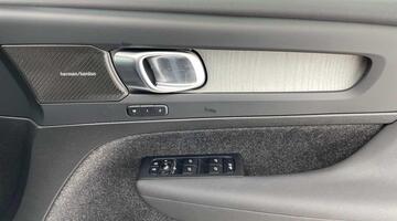 2024 Volvo 2.0 B3 MHEV Ultra Dark DCT Auto Euro 6 5-door (Blue) - Image: 14