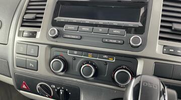 2013 Volkswagen 2.0 TDI Beach FWD 4-door (Blue) - Image: 21