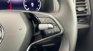 2024 Škoda TSI ACT SE L Euro 6 5-door (Black) - Image: 25