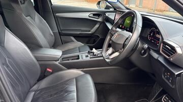 2022 CUPRA 2.0 TSI VZDSG 4-doorive Euro 6 5dr (Grey) - Image: 33