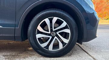 2022 Volkswagen TSI Active DSG Euro 6 5-door (Blue) - Image: 5