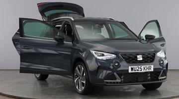 2025 SEAT 1.0 TSI FR Sport DSG Euro 6 5-door (Blue) - Image: 9