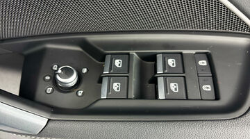 2025 Audi TFSI S line Sportback S Tronic Euro 6 5-door (Blue) - Image: 19