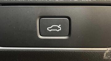 2022 Volvo Recharge 69kWh Ultimate Auto 5-door (Silver) - Image: 30