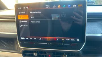 2025 Volkswagen Pro 79kWh Style Auto 5-door (SWB, 5Seat) (Green) - Image: 30