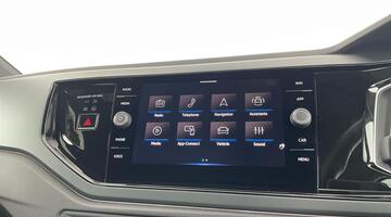 2024 Volkswagen 1.0 TSI R-Line DSG Euro 6 5-door (Black) - Image: 18