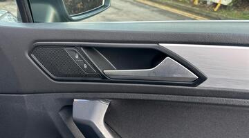 2020 Volkswagen 2.0 TDI Match 4Motion Euro 6 5-door (Grey) - Image: 32