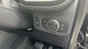 2022 Ford 1.0T EcoBoost MHEV ST-Line Vignale DCT Euro 6 5-door (Black) - Image: 11