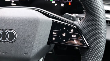 2025 Audi 2.0 TFSI S line Saloon S Tronic Euro 6 5-door (Blue) - Image: 27