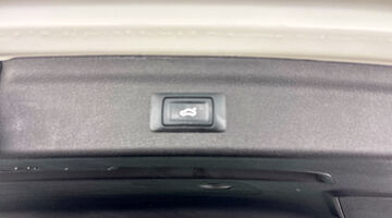 2022 Audi TFSIe 45 Technik S Tronic Euro 6 5-door 13kWh (White) - Image: 28