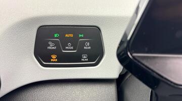 2022 Volkswagen Pro Performance 58kWh Family Auto 5-door (White) - Image: 12