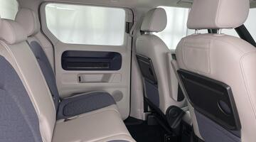 2024 Volkswagen Pro 77kWh Style Auto 5-door (Blue) - Image: 32