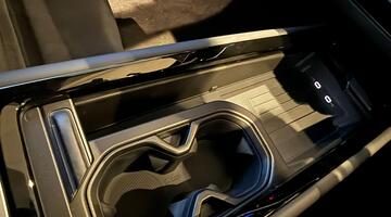 2025 Volkswagen Pro 77kWh Match Plus Tourer Auto 5-door (Grey) - Image: 23