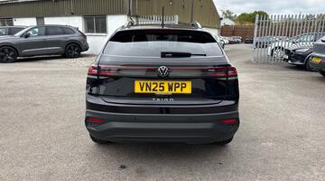 2025 Volkswagen 1.0 TSI Match DSG Euro 6 5-door (Black) - Image: 13