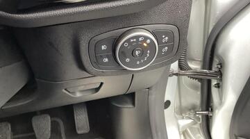 2017 Ford 1.0T EcoBoost Titanium Euro 6 5-door (Silver) - Image: 34