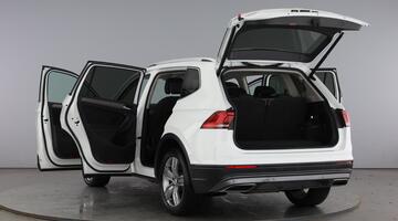 2021 Volkswagen 2.0 TDI Match DSG 4Motion Euro 6 5-door (White) - Image: 11