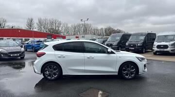 2024 Ford 1.0T EcoBoost MHEV ST-Line Euro 6 5-door (White) - Image: 4
