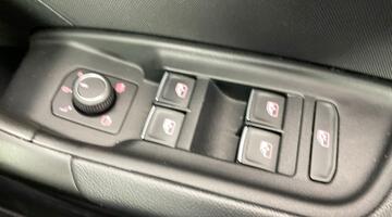 2023 Audi 1.0 TFSI 25 S line Sportback S Tronic Euro 6 5-door (White) - Image: 19