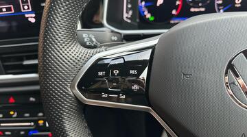 2022 Volkswagen TSI R-Line DSG Euro 6 5-door (Black) - Image: 24