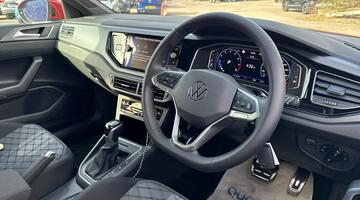 2025 Volkswagen 1.0 TSI R-Line DSG Euro 6 5-door (Red) - Image: 6