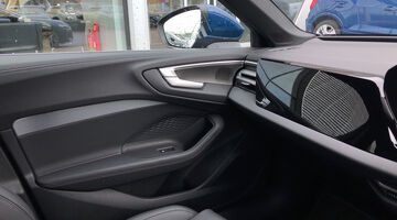 2025 Audi 2.0 TFSI S line Saloon S Tronic Euro 6 5-door (Blue) - Image: 35