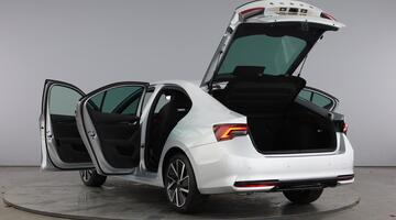 2025 Škoda TSI ACT SportLine Euro 6 5-door (Silver) - Image: 11