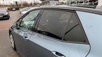 2020 Volkswagen Pro Performance 58kWh Family Auto 5-door (Blue) - Image: 31