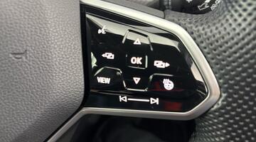 2021 Volkswagen 2.0 TDI R-Line Euro 6 5-door (Silver) - Image: 20