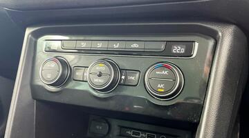 2019 Volkswagen 2.0 TDI Match 4Motion Euro 6 5-door (Silver) - Image: 13